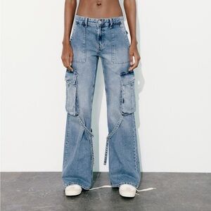 NWT mid-rise cargo jeans